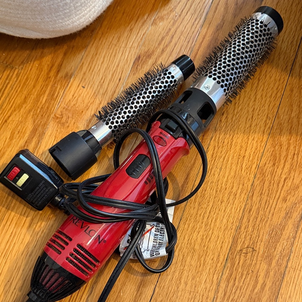 Revlon Red Styling Tool Set with Brush Attachments